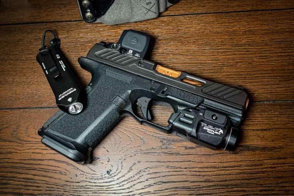 handgun weapon mounted light